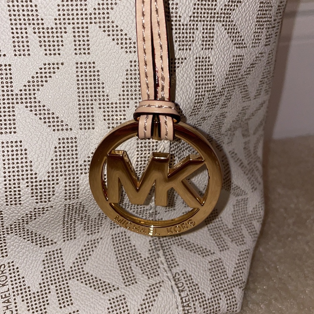 Michael Kors Bag- Multiple Pockets - image 4